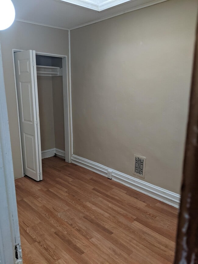 Building Photo - 3916 Pennington Ave