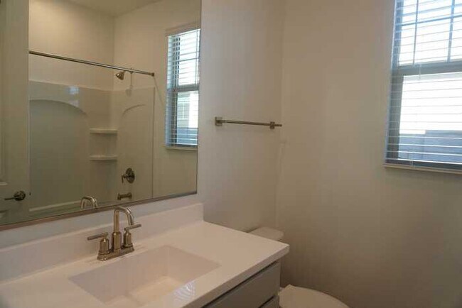 Building Photo - Brand New Home in Empire Pointe