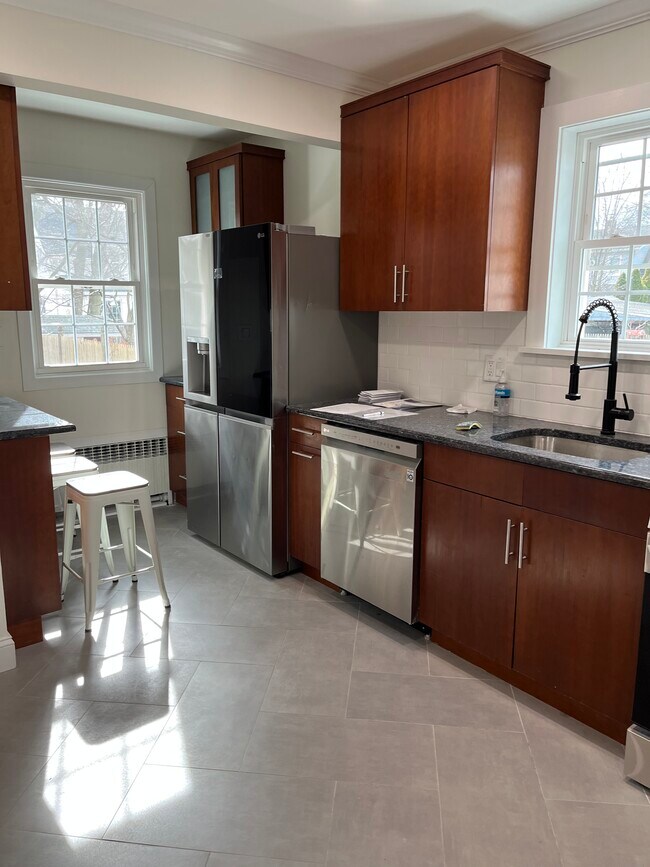 Building Photo - 58 Meyns Pl