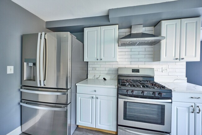 Foto del edificio - 3724 Merrimac Ln E