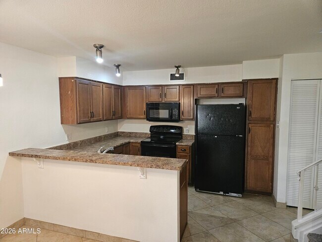 Foto del edificio - 1717 E Union Hills Dr