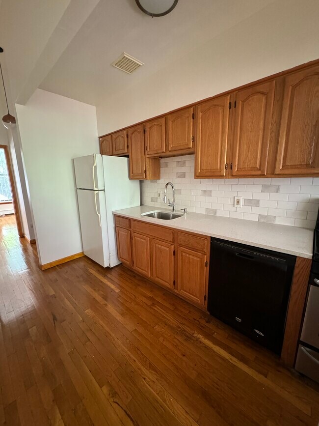 Kitchen - 143 W 136th St