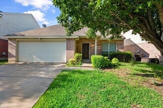 Building Photo - 5012 Raymond Dr