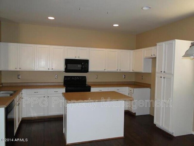 Foto del edificio - 12832 W Glenrosa Dr