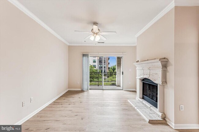 Building Photo - 12941 Centre Park Cir