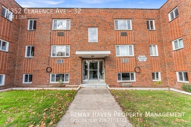 Building Photo - Clarence Plaza Apartments