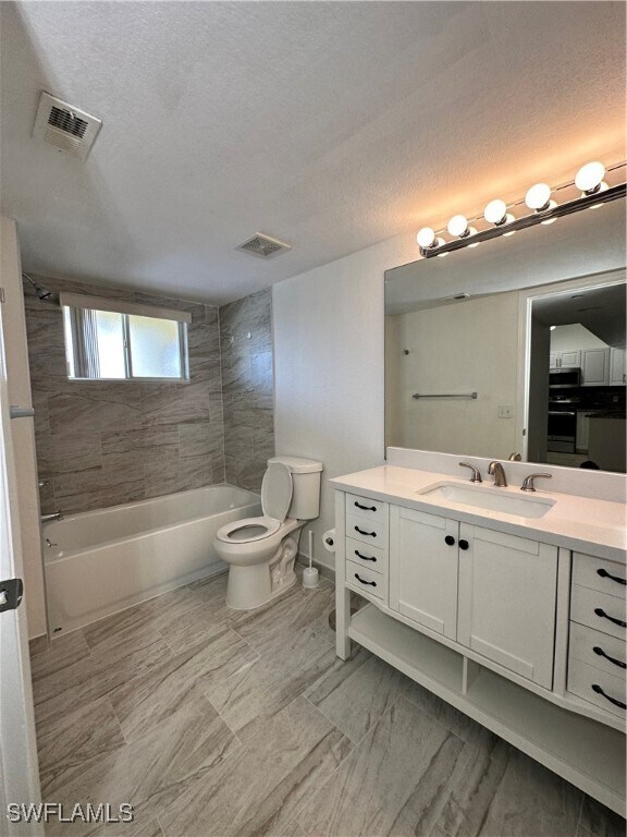 Foto del edificio - 8275 Key Royal Cir