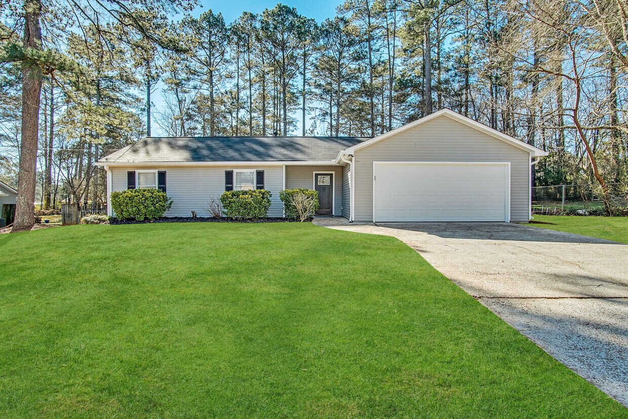 Primary Photo - 721 Robin Dr Se