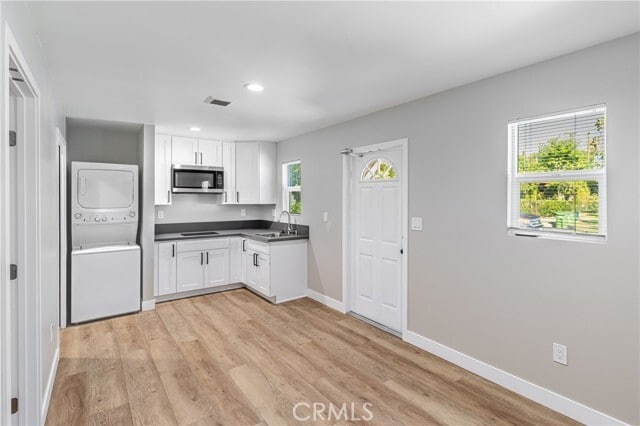 Building Photo - 16440 Donmetz St