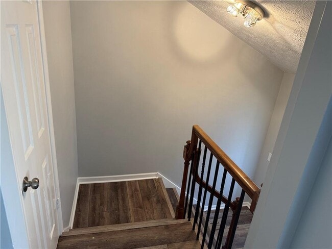 Foto del edificio - 17 St Claire Ln NE