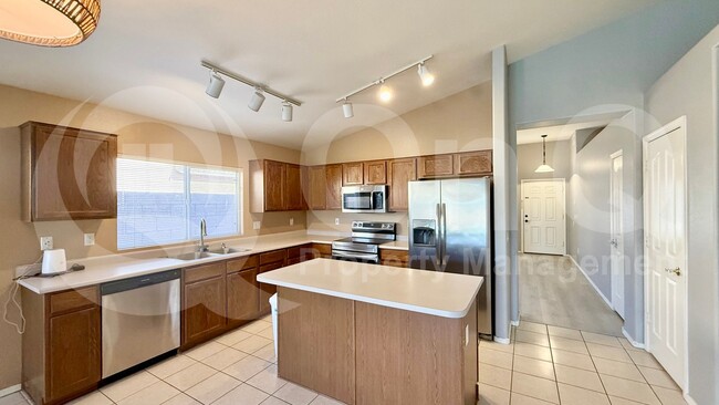 Building Photo - 3464 S Moccasin Trail