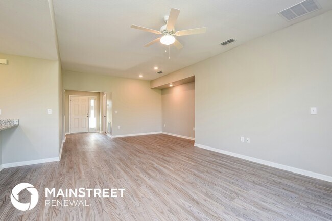 Building Photo - 1415 NW 37th Ave