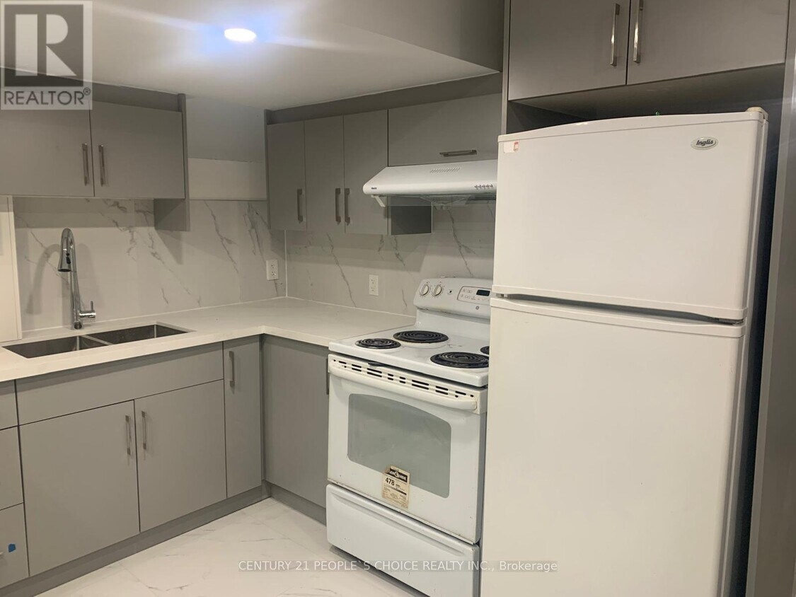 Primary Photo - 24 Deepcoral Ct