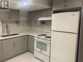 Building Photo - 24 Deepcoral Ct