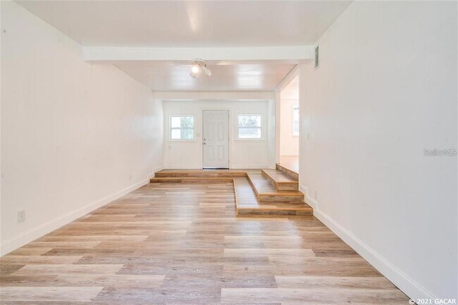 Foto del edificio - 1028 NE 7th Ave