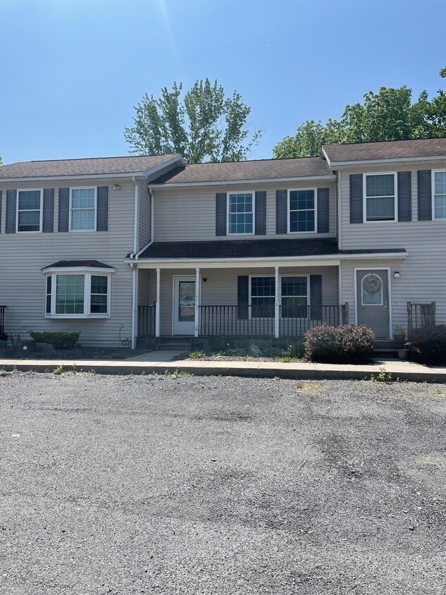 14 Elm St, Bloomfield, NY 14469 14 Elm St Bloomfield, NY Apartments for Rent in Bloomfield