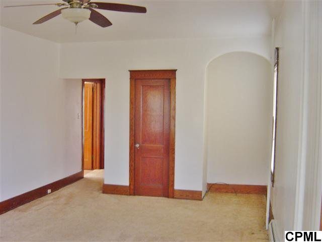 Foto del edificio - 613 N Chestnut St