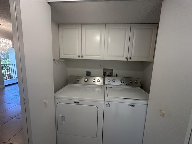 Building Photo - 1561 Windorah Way