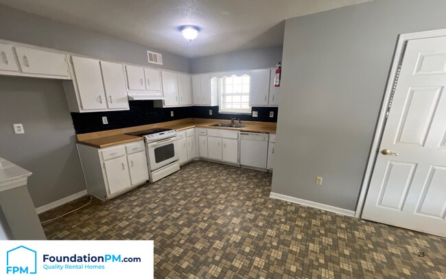 Building Photo - 3862 Robin Hill Dr