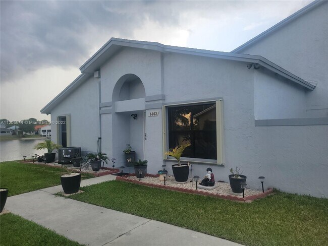 Building Photo - 6602 SW 152nd Pl