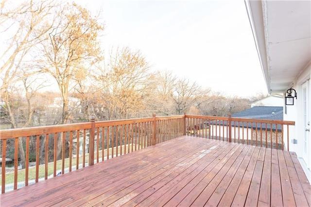 Foto del edificio - 310 Overland Dr