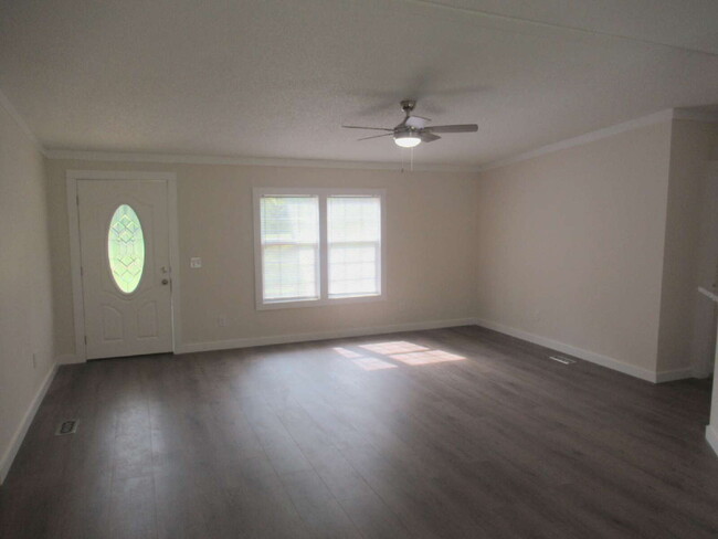 Building Photo - Beautifully Updated Home with Dual Owner S...