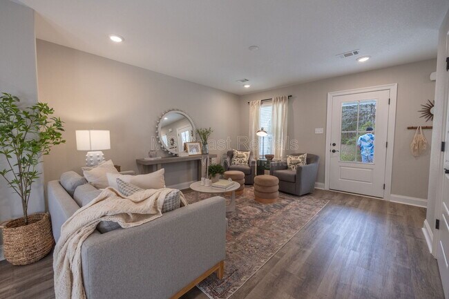 Foto del edificio - 923 Motsie Rd