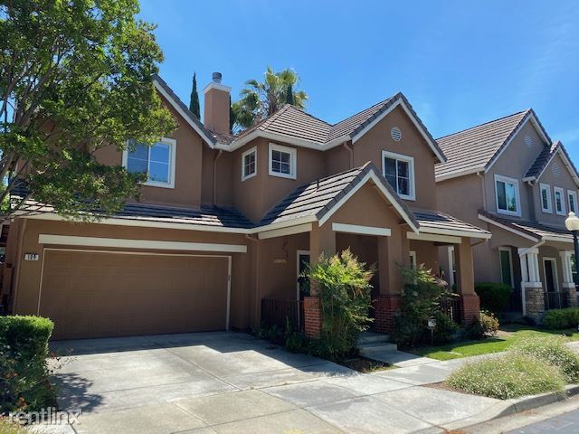 Building Photo - 3 br, 2.5 bath House - 109 Estrada Dr
