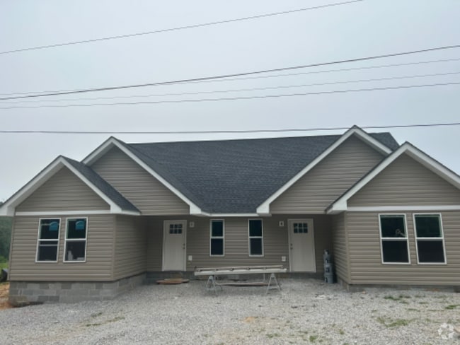 Building Photo - 100 Woodmont Ln