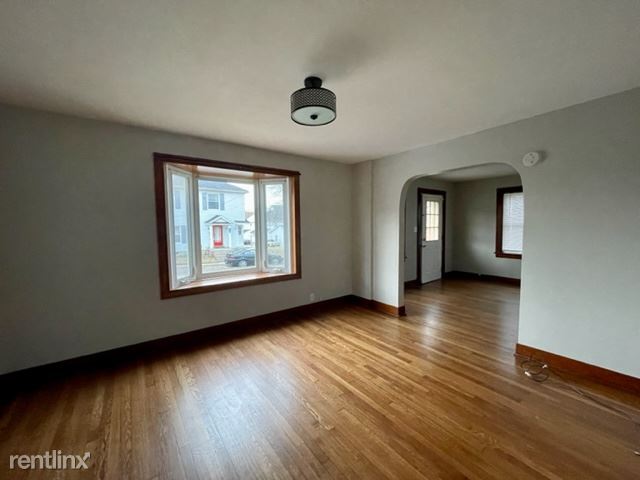 Building Photo - 2 br, 1 bath House - 414 Perry St