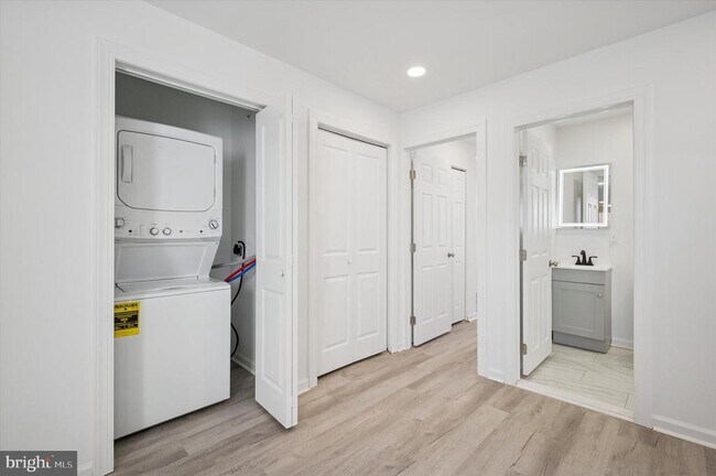 Foto del edificio - 4926 W Thompson St