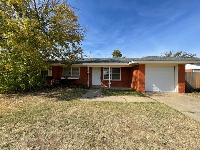 Foto del edificio - Cute 3 Bedroom Home Waiting For You!