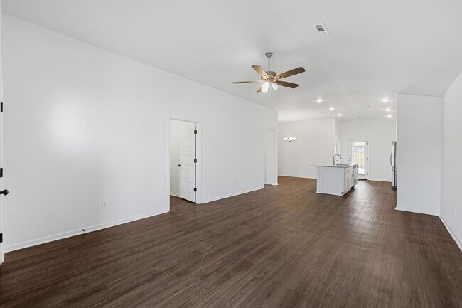 Building Photo - New Beginnings Start At AMRR: $1299/MO OFF RENT FOR THE FIRST 3 MONTHS