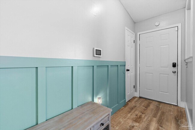 Foto del edificio - 10663 Silver Creek Dr