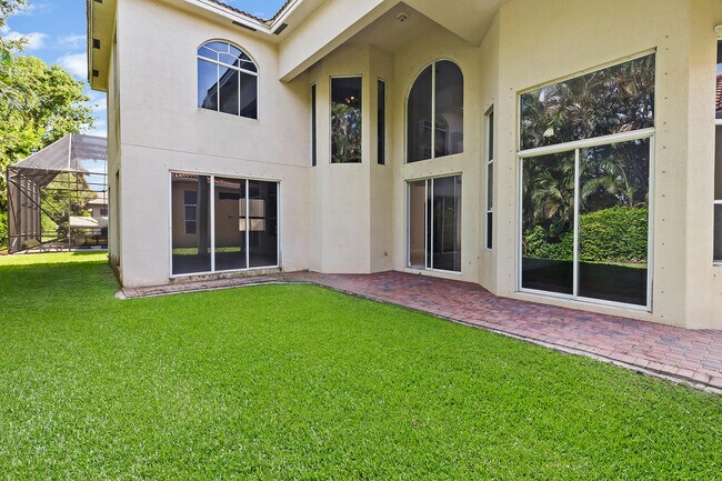 Building Photo - 9754 Palma Vista Way