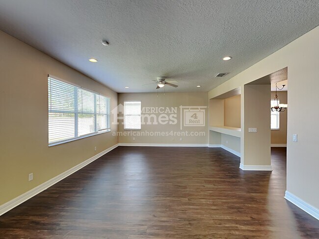 Foto del edificio - 14431 Golden Rain Tree Boulevard