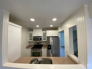 Building Photo - 408 Stinson Ave