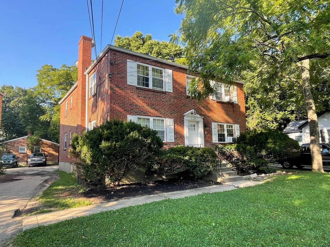 Primary Photo - 1191 Groesbeck Rd