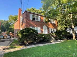 Building Photo - 1191 Groesbeck Rd