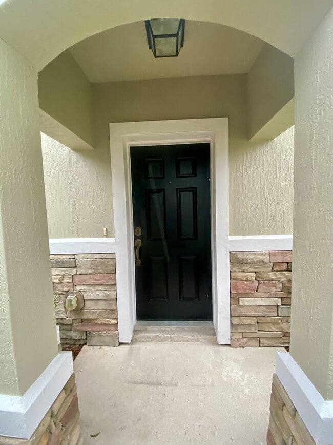 Foto del edificio - 12988 Spring Rain Rd