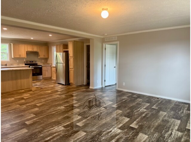 Building Photo - 73 Maple Tree Ln