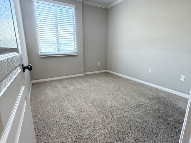 Foto del edificio - 3877 Pell Pl