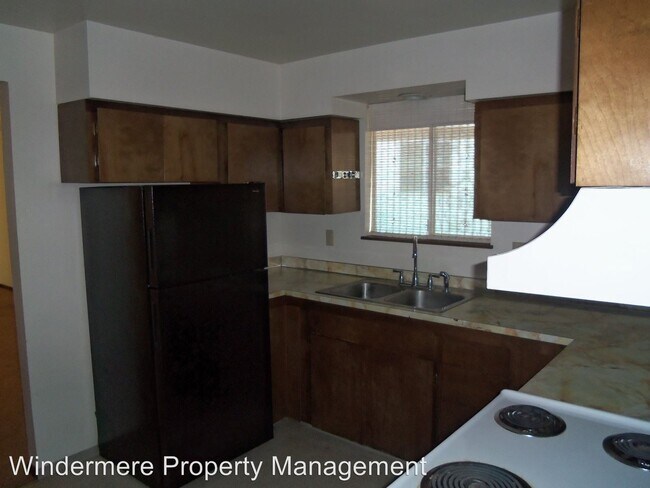 Building Photo - 173-173 Tausick Way