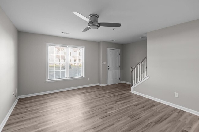 Building Photo - 1240 Cross Creek Cir