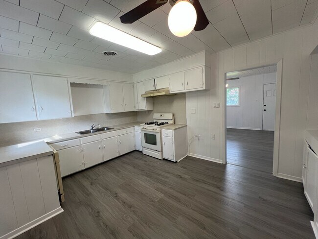 Foto del edificio - 5985 Smith St