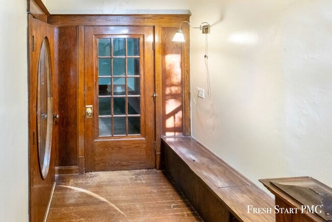 Foto del edificio - 1452 Bridge St NW