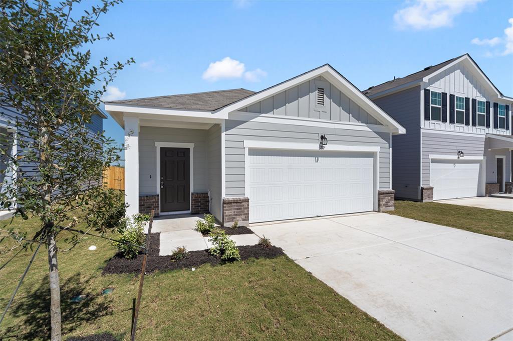 Primary Photo - 700 Gemsbok Dr