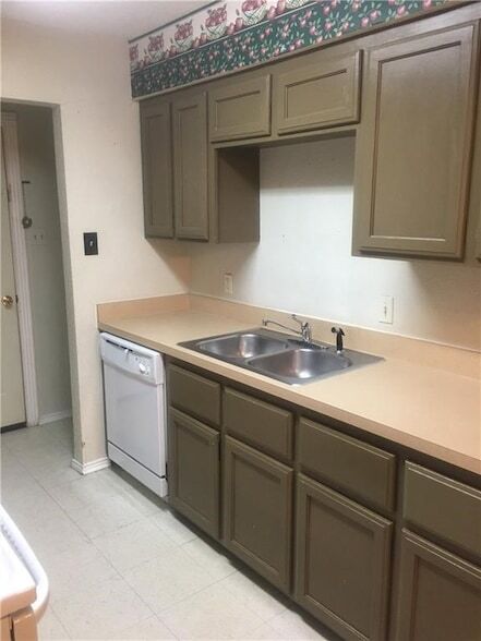 Foto del edificio - 4704 Sandage Ave