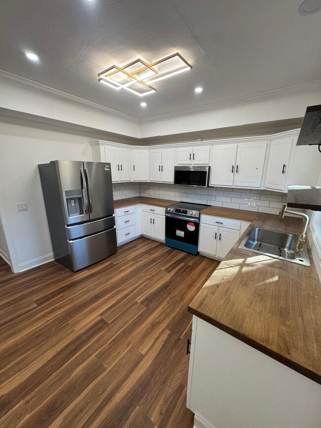 Building Photo - 7723 Turnpike Rd