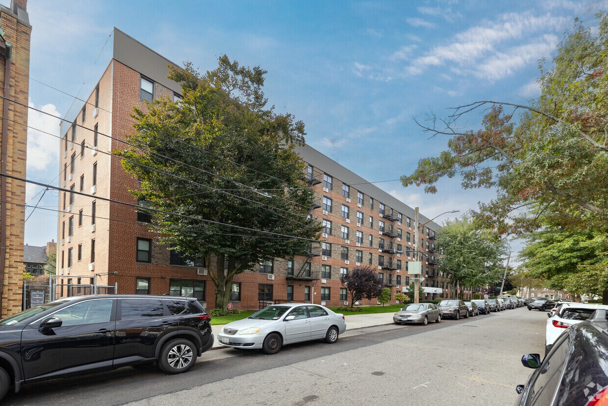 20910 41st Avenue - The Linda